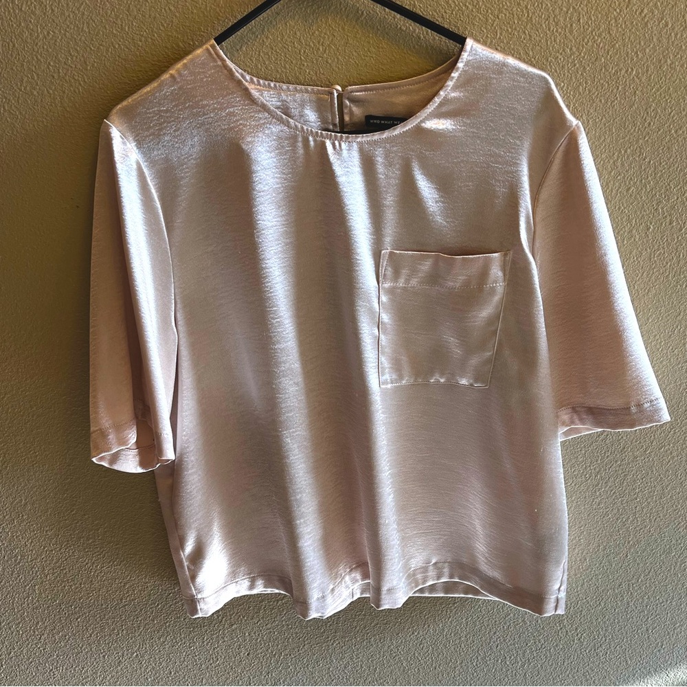 Silky gold top ✨